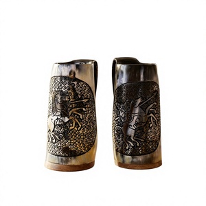 Mug en corne de buffle Viking noir avec poignée pour bière, vin, hydromel, bière artisanale, verre à boire, chopes, bar et vin - Product Image 2