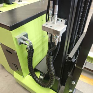 Chariot élévateur manuel à palettes de 2000 kg de capacité de charge, fourni par l'usine, avec accessoires en option - Product Image 5