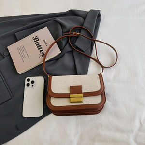 Sac à bandoulière pour femme en PU luxueux et élégant. Avec un design unique et un système de verrouillage.2308 - Product Image 3