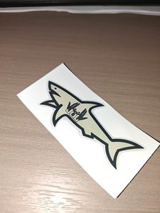 Livraison Rapide Requin Autocollant Adhésif Durable Imprimé UV Quatre Couleurs Plaque Signalétique Étiquette Antifalsification Plaque de Cristal Décorative - Product Image 6