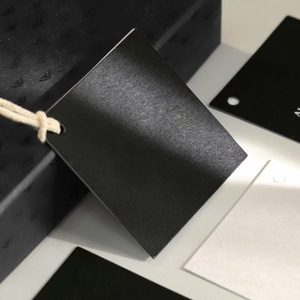 Sang Trọng Chất Lượng Cao Thẻ Đen Treo Tag Tái Chế Quần Áo Đặc Biệt Thẻ Dập Nóng Nhãn Hàng May Mặc Treo Thẻ - Product Image 5