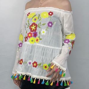 Blusa de Mujer Nueva, Casual, de Algodón y Lino, con Bordado de Encaje Blanco, Manga Larga, Color Blanco - Product Image 3