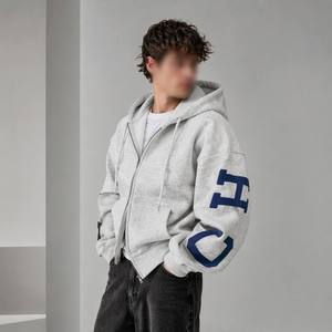 Sudaderas con capucha para hombre, personalizadas al por mayor, de algodón polar, estilo retro universitario, con aplique arqueado bordado, con cremallera y corte holgado - Product Image 1