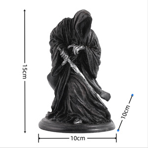 Figurine de pêcheur squelette - Œuvre d'art en résine de style gothique, esprit de l'épée - Dieu de la mort à la robe noire - Product Image 2