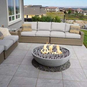 Fourniture en vrac de roche de lave naturelle de qualité supérieure pour l'aménagement paysager extérieur, la décoration de jardin, les foyers, les cheminées, les plantes en pot - Product Image 1