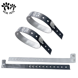 Muñequera De vinilo barata personalizada de plástico de un solo uso, Pulsera De Vinilo en forma De L, pulsera De evento De Festival De PVC para fiesta en la <span class=keywords><strong>piscina</strong></span> - Product Image 3