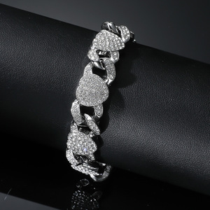 Hot Selling Popular Design Heart Shaped Chain Bracelet Hiphop Retro Style Men's Alloy Bracelet Fashion Jewelry Wholesale - Product Image 4