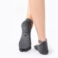 Chaussettes OEM de haute qualité en velours pour femmes Chaussettes à bout fendu Chaussettes de yoga à cinq doigts
