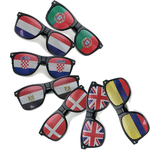 Lunettes de soleil personnalisées pour hommes, <span class=keywords><strong>moins</strong></span> chères, de haute qualité, avec décoration drapeaux de tous les pays, autocollants promotionnels à trous d'aération pour fans - Product Image 2