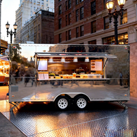 Food Truck Mobile pour le Stationnement des Stades, Offrant des Burgers, des Brats, des Nachos, de la Bière et des Combos de Snacks