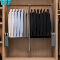 Porte-pantalons coulissant de luxe en aluminium pour armoire, organisateur de pantalons à fermeture douce, support de rangement pour placard