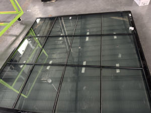 Porte de <span class=keywords><strong>garage</strong></span> moderne à faible entretien avec construction en aluminium et verre, résistante aux UV et imperméable - Product Image 5