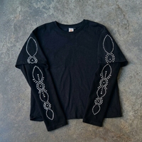 T-shirt personnalisé pour homme, effet deux pièces, gaufré, à manches longues, coupe courte, avec broderie de perles graphique, couleur unie, style Y2K Hip Hop Streetwear