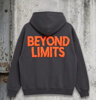 Sudadera con capucha holgada de otoño personalizada para tipografía, de 400GSM, unisex, estilo streetwear americano, con letras con efecto glitch y hombros caídos.