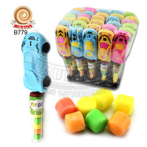 Jouet de voiture grue verte délicieux avec bonbon comprimé coloré doux dans la boîte d'affichage - Product Image 6