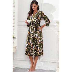 Bata Larga Personalizada para Mujer con Estampado Floral, Ropa de Dormir Suave Tejida, Estilo Casual para Mujer - Product Image 3