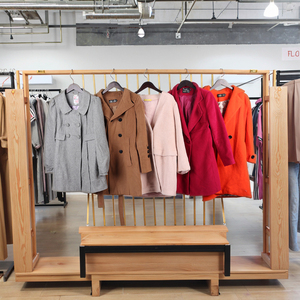 Cappotti Invernali in Lana Usati da Donna Gracer, Stili Misti, Fornitura Diretta dalla Fabbrica, MOQ Minimo 45kg per il <span class=keywords><strong>Mercato</strong></span> di Rivendita - Product Image 1