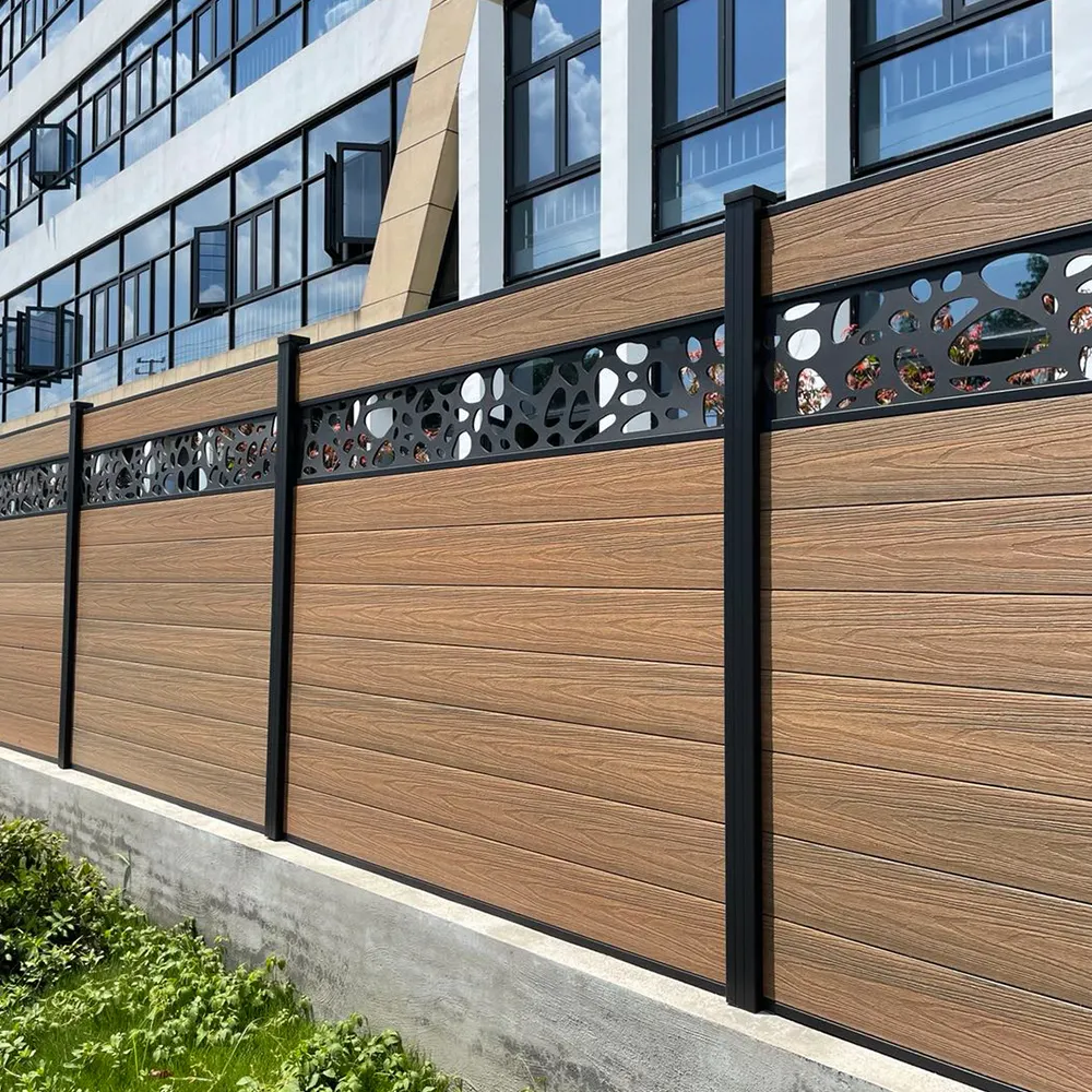 Panel de valla compuesto de plástico y madera para exteriores, tablero de puerta de jardín, juego de poste de privacidad wpc, precio con marco de aluminio