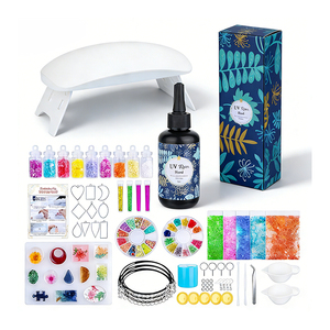 Kit de bijoux faits main DIY : Résine UV transparente, époxy dur, moules en silicone, feuilles de paillettes, fleurs, pendentifs, boucles d'oreilles, porte-clés - Product Image 1