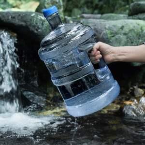 Stock direct d'usine de bouteilles d'eau minérale de 5L pour distributeurs d'eau domestiques, bouteilles d'eau épaissies, eau purifiée - Product Image 3
