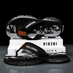 Tongs Confortables pour Hommes avec Semelle en PVC Résistante à l'Usure, Antidérapantes, Design Décontracté, Tendances pour la Plage et l'Extérieur - Product Image 2