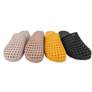 Модные женские летние шлепанцы из ПВХ с открытым носком — легкие и нескользящие - Product Image 2