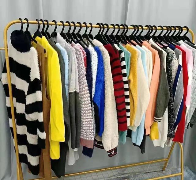 Apparels Branded  Women's Ladies Autumn Fashion Casual Long Sleeve Sweaters Stock Lot