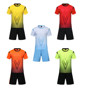 Campione gratuito tuta da calcio, stampa all'ingrosso per adulti maschile e femminile, uniforme da allenamento per la competizione studentesca, abbigliamento sportivo, calcio - Product Image 1