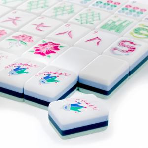 Set di Mahjong Americano <span class=keywords><strong>Tema</strong></span> Natalizio Design <span class=keywords><strong>a</strong></span> 4 Strati Tessere di Lusso Stile Oh My Mahjong Regalo Gioco di <span class=keywords><strong>Scacchi</strong></span> e Carte - Product Image 4