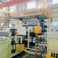 Chaîne de production solide ou de mousse rigide de feuille de PVC ligne d'extrusion feuille de PVC faisant la machine