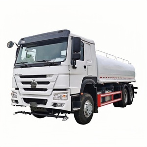 Precio de Fábrica, Camión Cisterna de Agua Sinotruk Howo de 10 Ruedas y 20000L para Limpieza de Carreteras, Control de Polvo y Transporte de Agua - Product Image 1