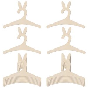 Porte-vêtements en bois pour bébé, style moderne personnalisable, adorables lapins, pour vêtements de nuit pour enfants - Product Image 2