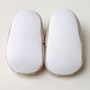 Anti-slip leer-vloerschoenen en sokken met zachte zool voor pasgeborenen, schoenen voor baby's die nog niet lopen, babyschoenen voor de lente en de herfst 0-1 jaar - Product Image 3