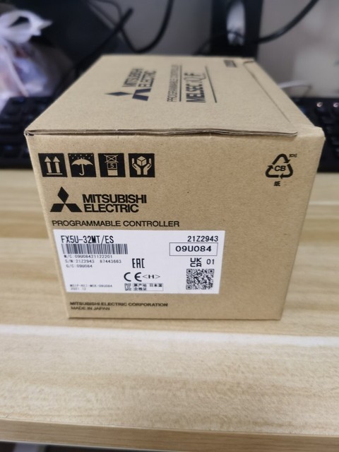 PLC FX5U-32MT/ES PLC One New Expedited Shipping FX5U32MT/ES