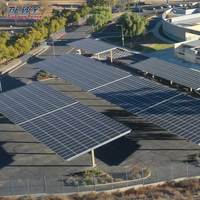 Système de carport solaire de haute qualité en acier au carbone à quatre colonnes pour le stationnement des voitures