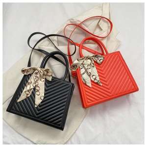 Nouveau sac à main matelassé en cuir PU de haute qualité pour femme, sac à bandoulière zippé pour femme - Product Image 4