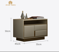 Lit en bois doux moderne, design de maître italien, meubles de chambre en cuir véritable, design de luxe, lit confortable