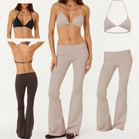 Ensemble de yoga YIYI pour femme : soutien-gorge dos nu sexy avec coussinets intégrés et pantalon évasé taille basse pliable – Tenue de fitness et d'entraînement