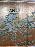 Papier peint peint à la main avec feuille d'or carrée faite à la main