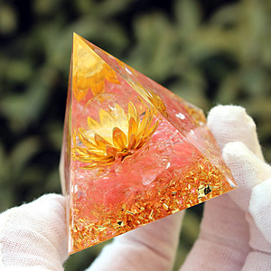 Crystal Epoxy Pyramid 5cm Feng Shui Desk Decor <b>Lighted</b> Resin Craft Gift - Product Image 3