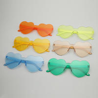 PARTYMENT Lunettes de soleil roses en forme de cœur pour la Saint-Valentin, fournitures promotionnelles pour fêtes, carnavals et occasions de Noël