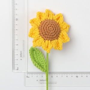 Tournesol artificiel au crochet en pot, fleurs de soleil tricotées en fil, plantes faites à la main, décoration de bureau, cadeau pour la remise des diplômes, les mariages, la fête des mères - Product Image 5