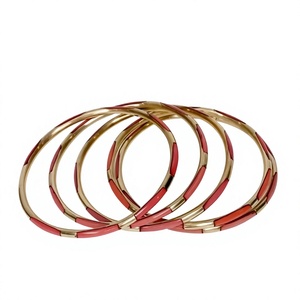 Brazaletes de Resina y Latón Estilo Vintage, Joyería de Diseño para Mujer, Venta al por Mayor, Colección de Brazaletes Coloridos, Hechos a Mano - Product Image 1