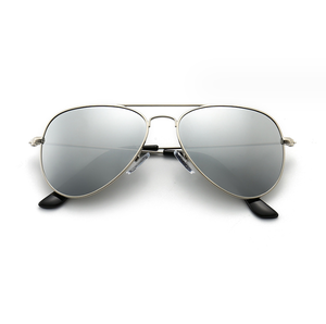 2024 Gafas de Sol de piloto polarizadas de gran tamaño para niños con logotipo personalizado para niñas pequeñas, niños, adolescentes - Product Image 1