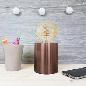 Lampe de table couleur cuivre, 10,5x9cm, douille E27, idéale pour décorer et créer une ambiance dans les espaces ; ampoule non incluse. - Product Image 2