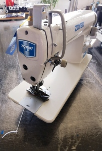 Hot Sale ZY5200 Zoyer High Speed Lockstitch Industrial <b>Sewing</b> Machine with Side Cutter <b>for</b> Garment - Product Image 3
