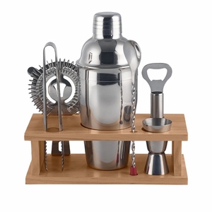 Juego de Coctelera de Acero Inoxidable de 6 Piezas y 550 ml con Colador, Jigger, Cuchara Mezcladora, Abridor y Soporte de Bambú - Product Image 5