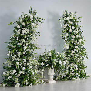 C-322 Nuovo Design Arco Nuziale per Disposizioni Floreali, Struttura a Corno di Bue con Piante Verdi e Campanule Pendenti, Arco in Metallo - Product Image 1