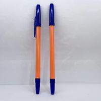 Vente en gros pas cher logo personnalisé fournitures de bureau scolaire étudiant en plastique plusieurs couleurs stylo à bille en vrac