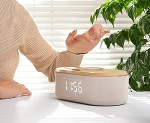 Usine Vente Chaude Multi-Fonction Creative Bluetooth Haut-Parleur Qi Chargeur Sans Fil Tactile Réveil Numérique Avec Veilleuse Led - Product Image 3